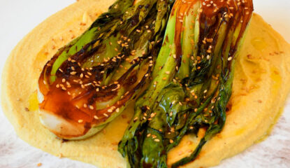 Pak Choi con hummus y gazpacho Mimaflor